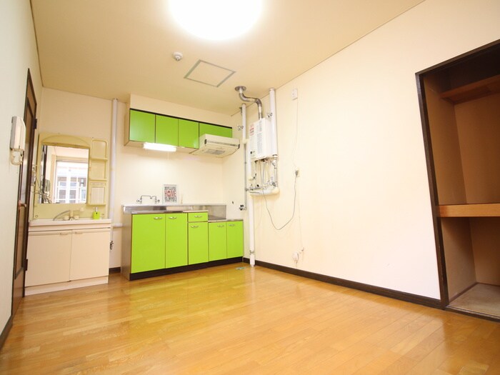 物件内観写真10　(居室)