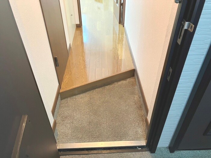 物件内観写真22　(玄関)