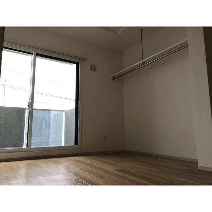 物件内観写真10　(居室)