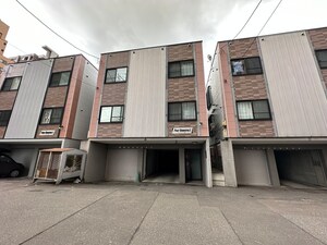 フォ－シ－ズン大通Ⅱ外観写真