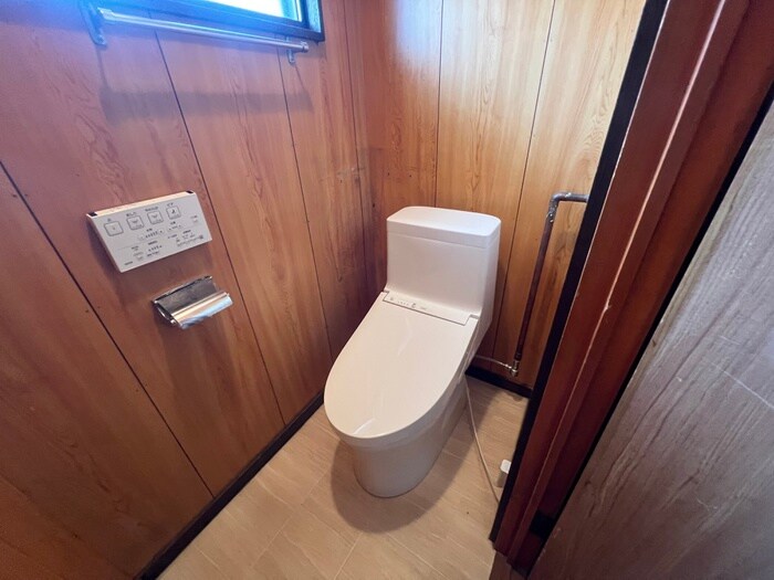 物件内観写真14　(トイレ)