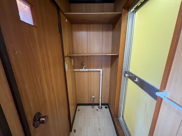 物件内観写真21　(洗濯機置場)