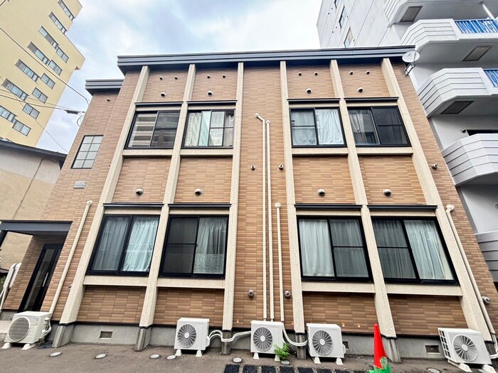 物件外観写真2　(外観写真)