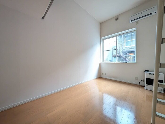 物件内観写真10　(居室)