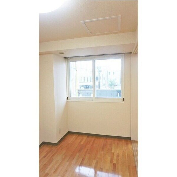 物件内観写真16　(室内からの展望)