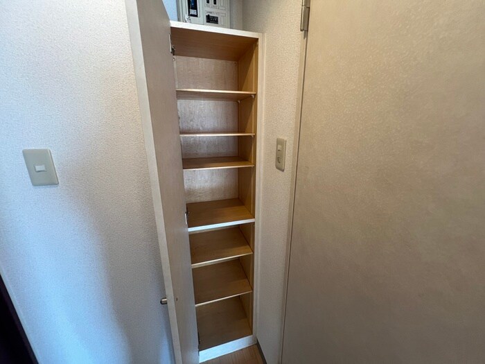 物件内観写真17　(靴箱)