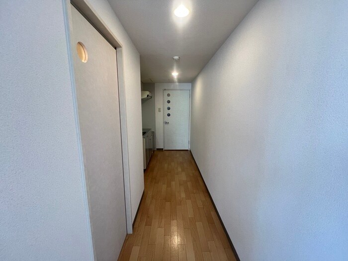 物件内観写真20　(廊下)