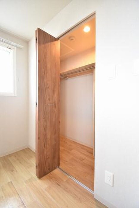 物件内観写真11　(収納)