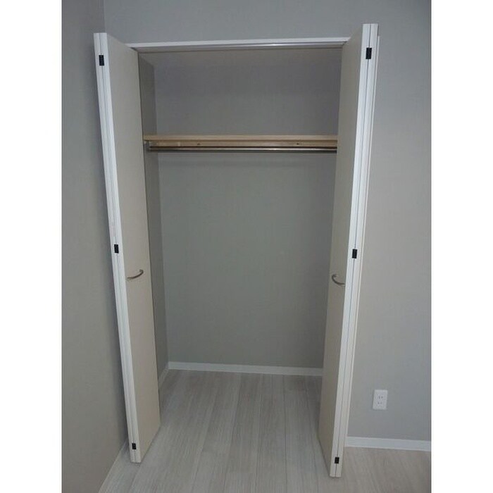 物件内観写真12　(収納)