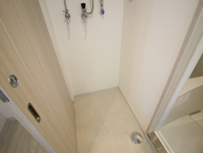 物件内観写真18　(洗濯機置場)