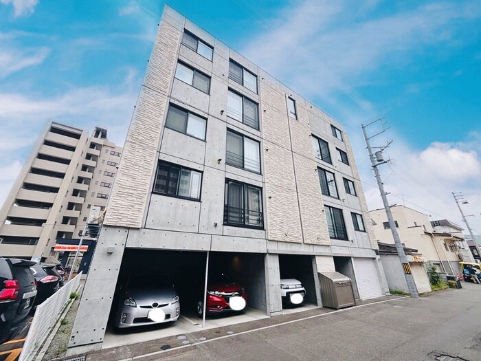 物件外観写真1　(外観写真)