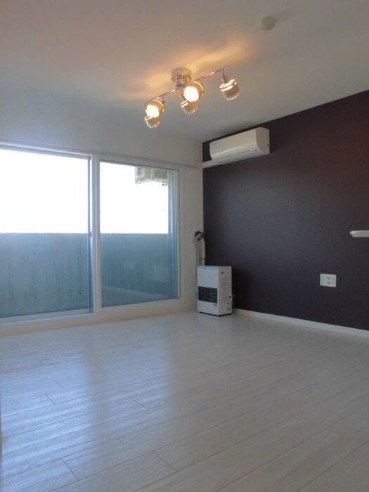 物件内観写真4　(居室)