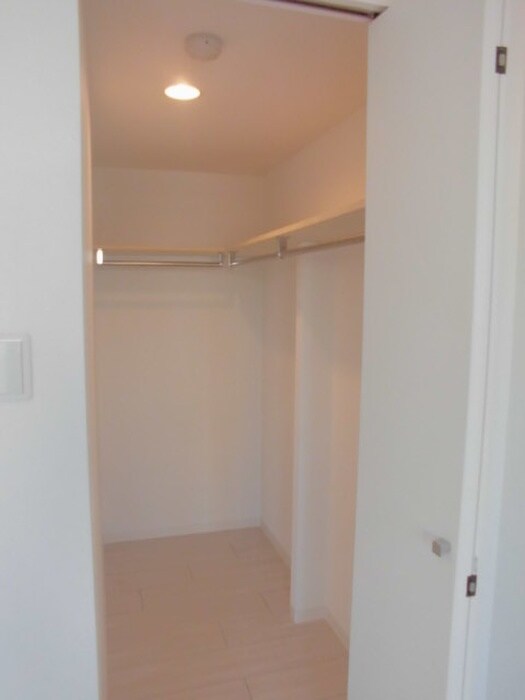 物件内観写真8　(収納)