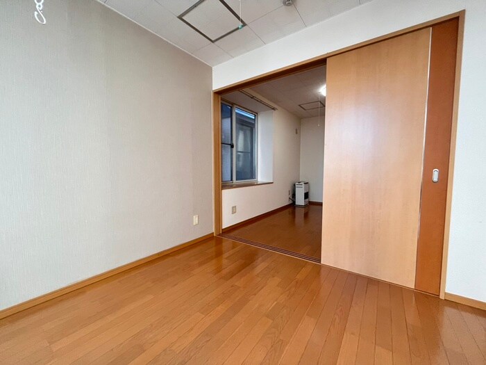 物件内観写真9　(居室)