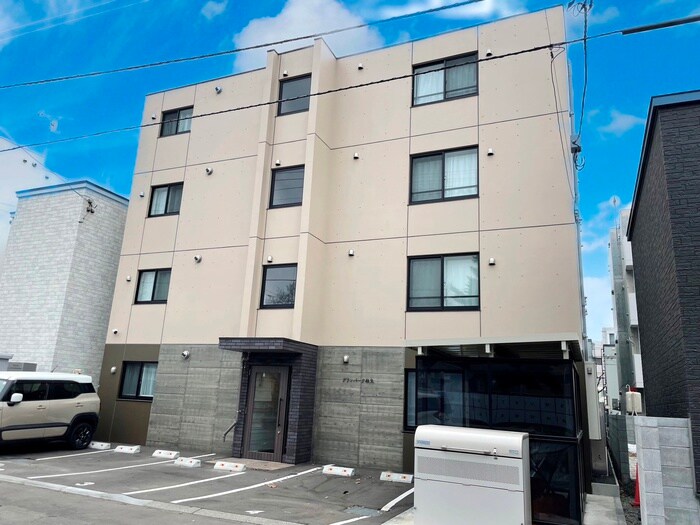 物件外観写真2　(外観写真)