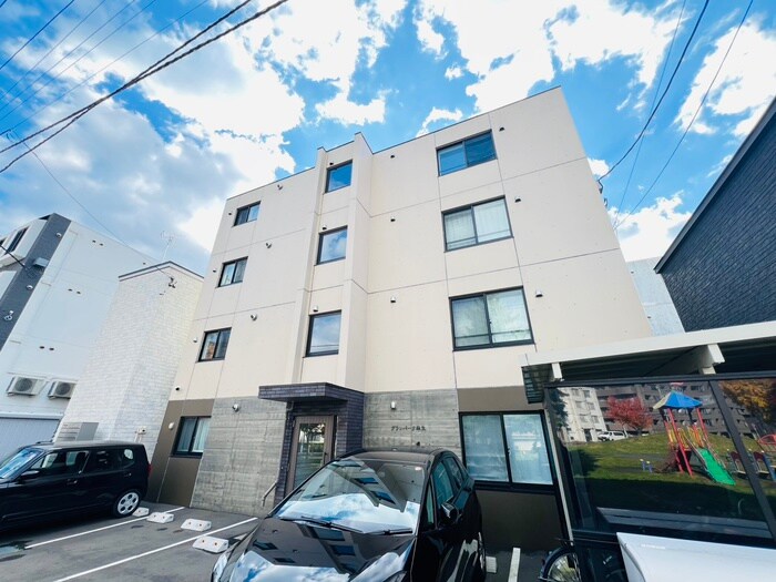 物件外観写真2　(外観写真)