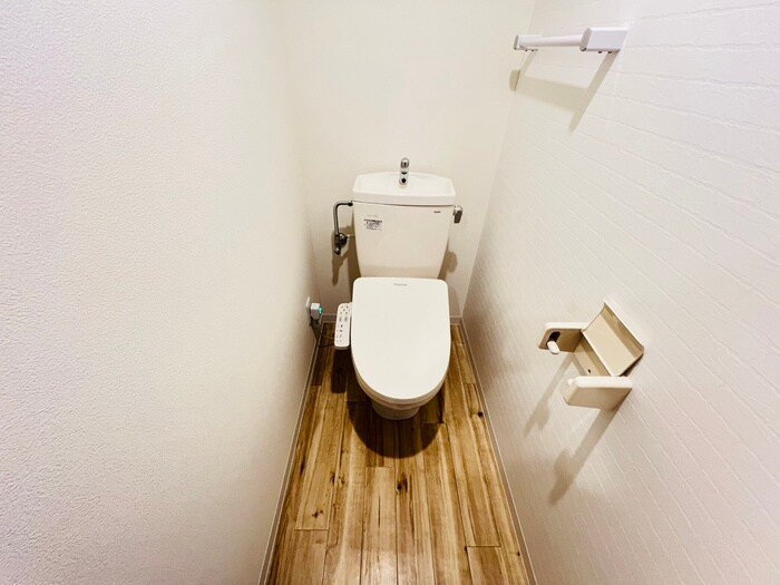 物件内観写真13　(トイレ)