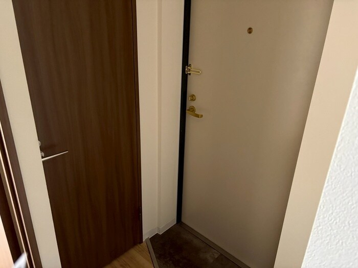 物件内観写真14　(玄関)