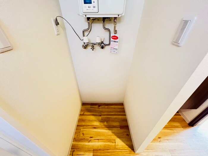 物件内観写真18　(洗濯機置場)