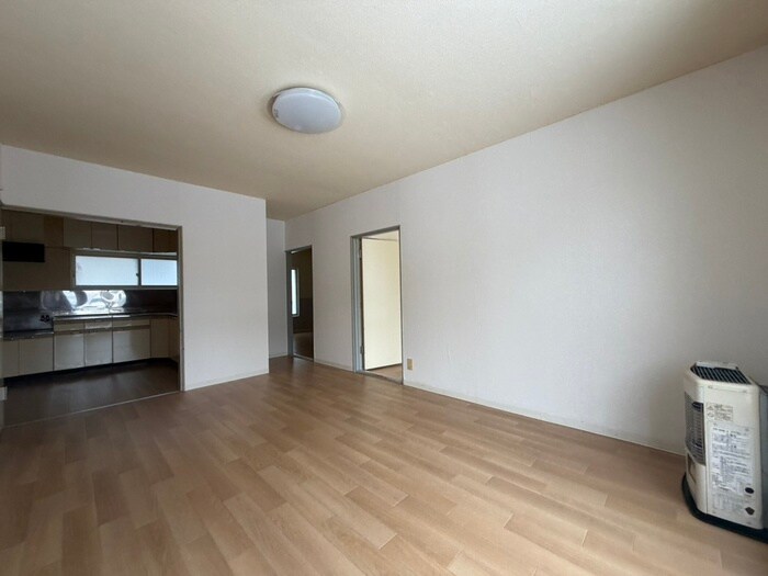 物件内観写真1　(居室)