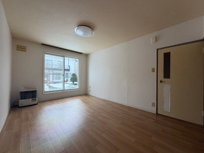 物件内観写真2　(居室)