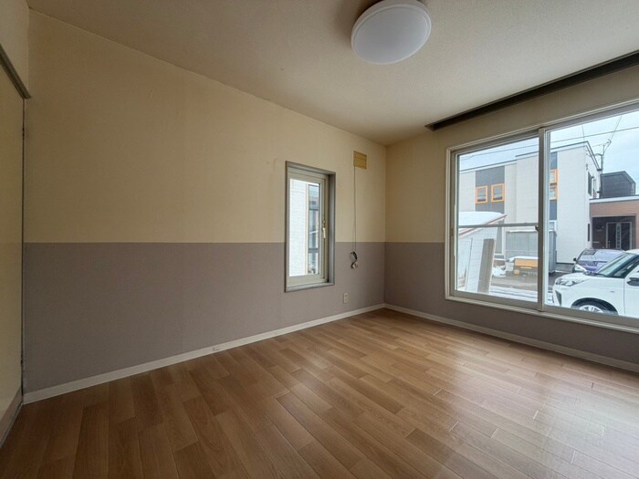 物件内観写真3　(居室)