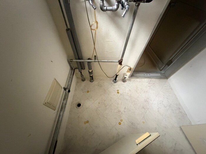 物件内観写真8　(洗濯機置場)