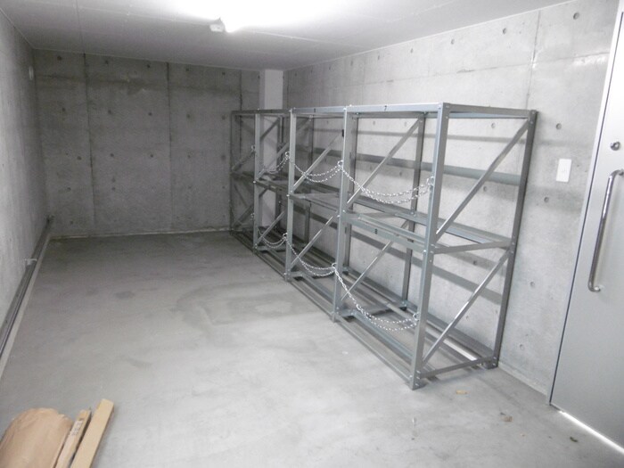 物件外観写真3　(駐輪場)