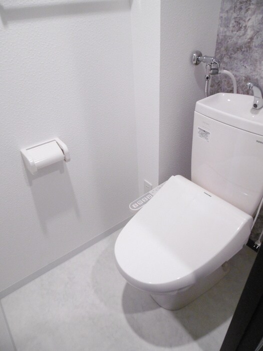 物件内観写真11　(トイレ)
