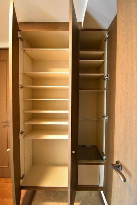 物件内観写真15　(靴箱)