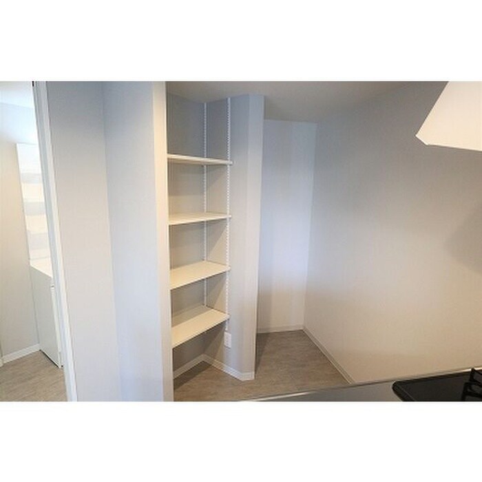 物件内観写真15　(収納)