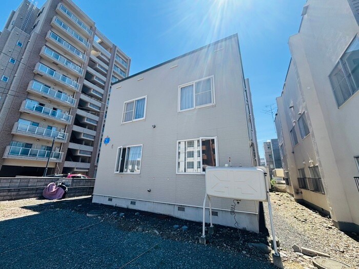 物件外観写真2　(外観写真)