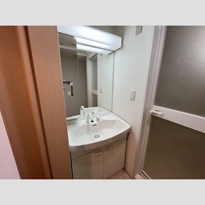 物件内観写真11　(洗面)