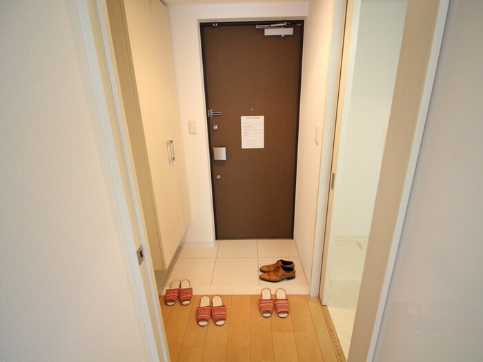 物件内観写真19　(玄関)