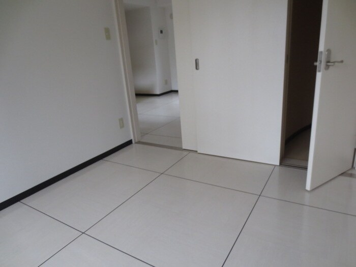 物件内観写真11　(居室)