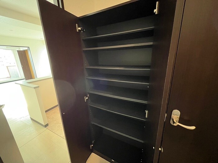 物件内観写真15　(靴箱)