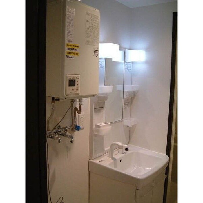 物件内観写真11　(洗面)