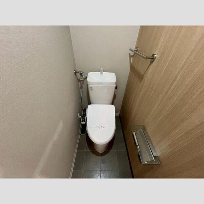 物件内観写真8　(トイレ)