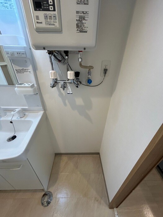 物件内観写真17　(洗濯機置場)