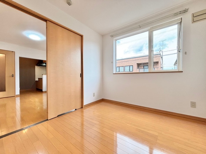 物件内観写真6　(居室)