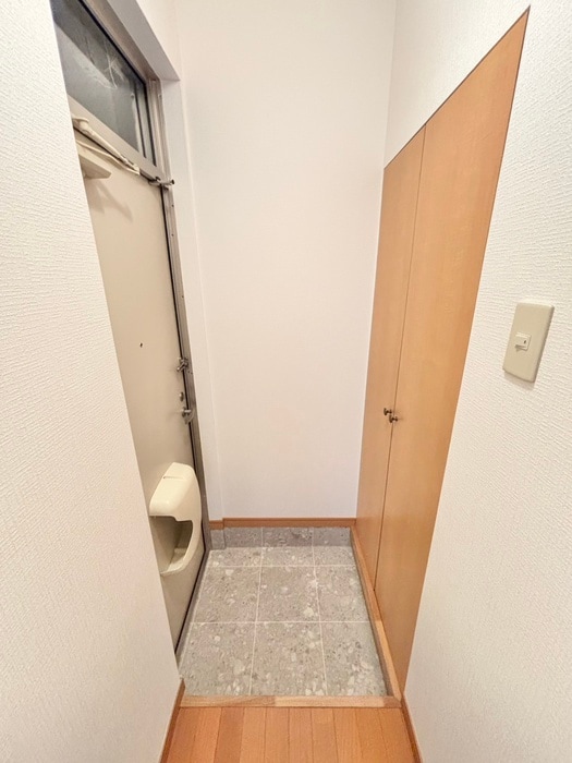 物件内観写真15　(玄関)