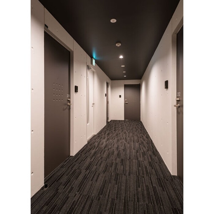 物件外観写真4　(エントランス部分)