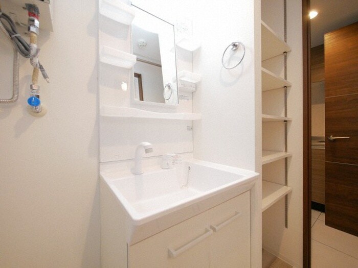 物件内観写真11　(洗面)