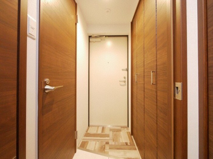 物件内観写真15　(玄関)