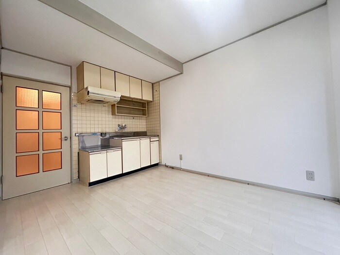 物件内観写真9　(居室)