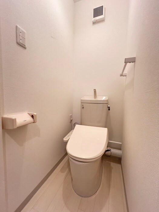 物件内観写真13　(トイレ)