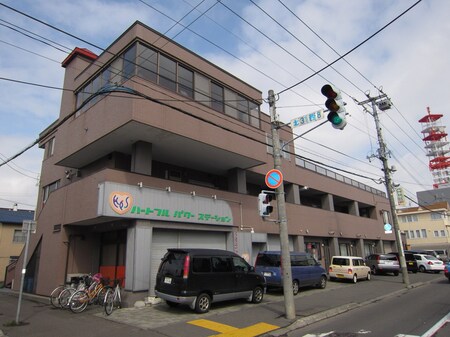 成田マンション外観写真