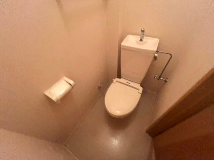 物件内観写真14　(トイレ)
