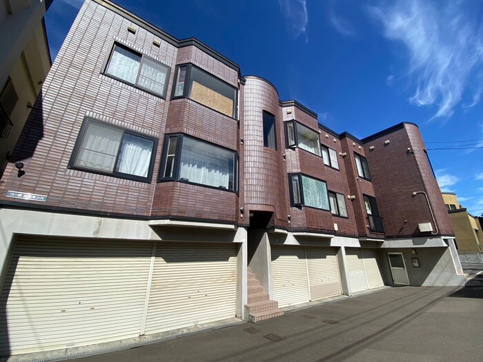 物件外観写真2　(外観写真)