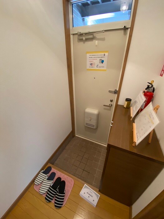 物件内観写真18　(玄関)
